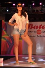 at the Launch of Bata shoes in Trident, Mumbai on 27th May 2013 (90).JPG